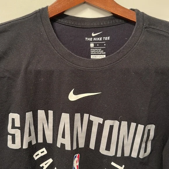 Nike NBA Dry Fit - San Antonio Spurs Basketball Longsleeve - Picture 2 of 2